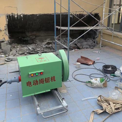 電動繩鋸機 防撞欄與石材切割領(lǐng)域的利器——金鋼石繩鋸技術(shù)解析